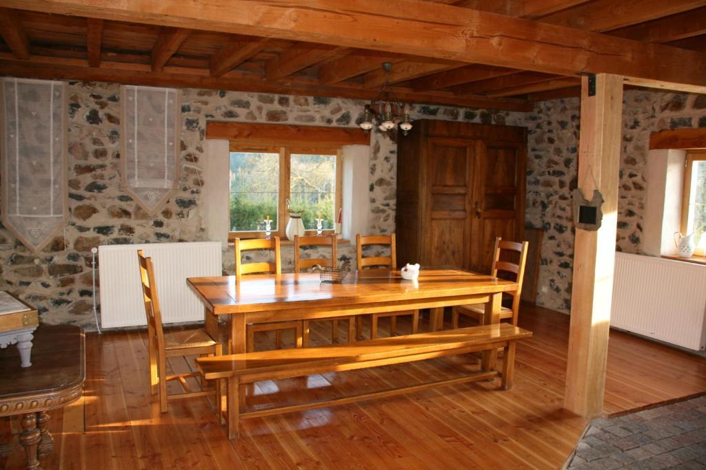 Chambres D'Hotes La Cime Beaujolaise Poule-les-Echarmeaux Exterior foto