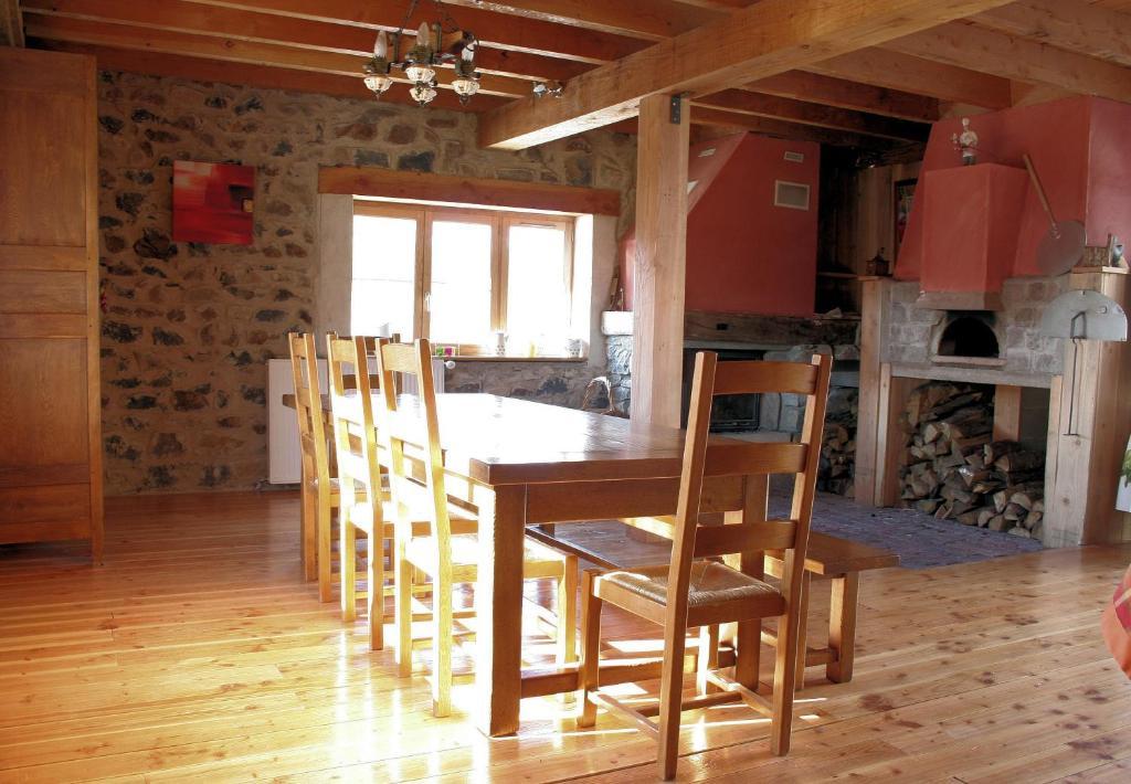 Chambres D'Hotes La Cime Beaujolaise Poule-les-Echarmeaux Exterior foto